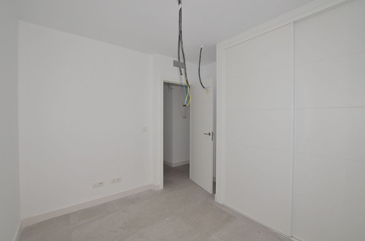 Se vende Apartamento Planta Media de 2 dormitorios en Costa Del Sol, Málaga, España