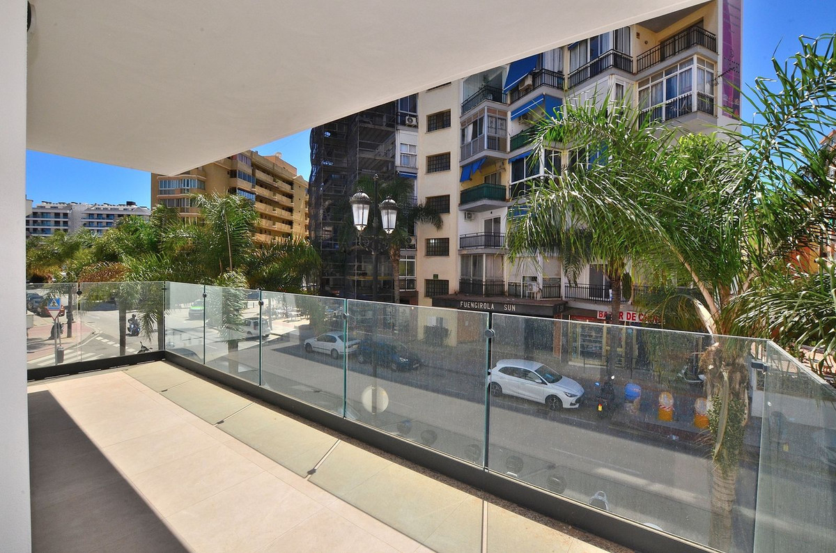 Se vende Apartamento Planta Media de 2 dormitorios en Costa Del Sol, Málaga, España