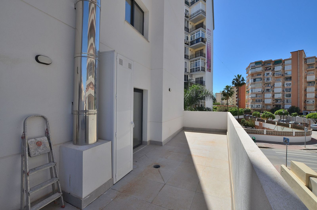 Se vende Apartamento Planta Media de 2 dormitorios en Costa Del Sol, Málaga, España
