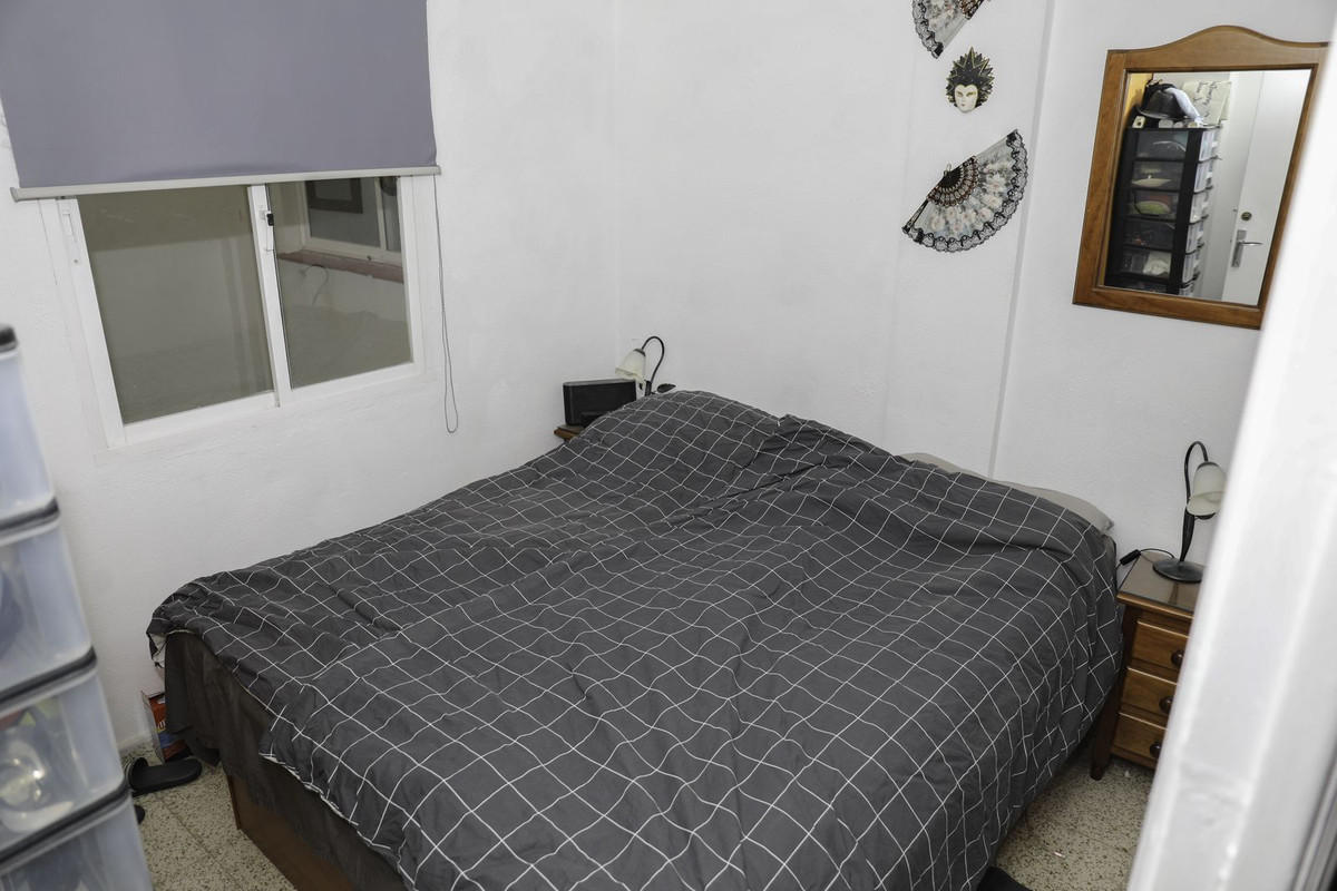 4 Bed Apartment for sale in Los Boliches Costa Del Sol, Málaga, Spain