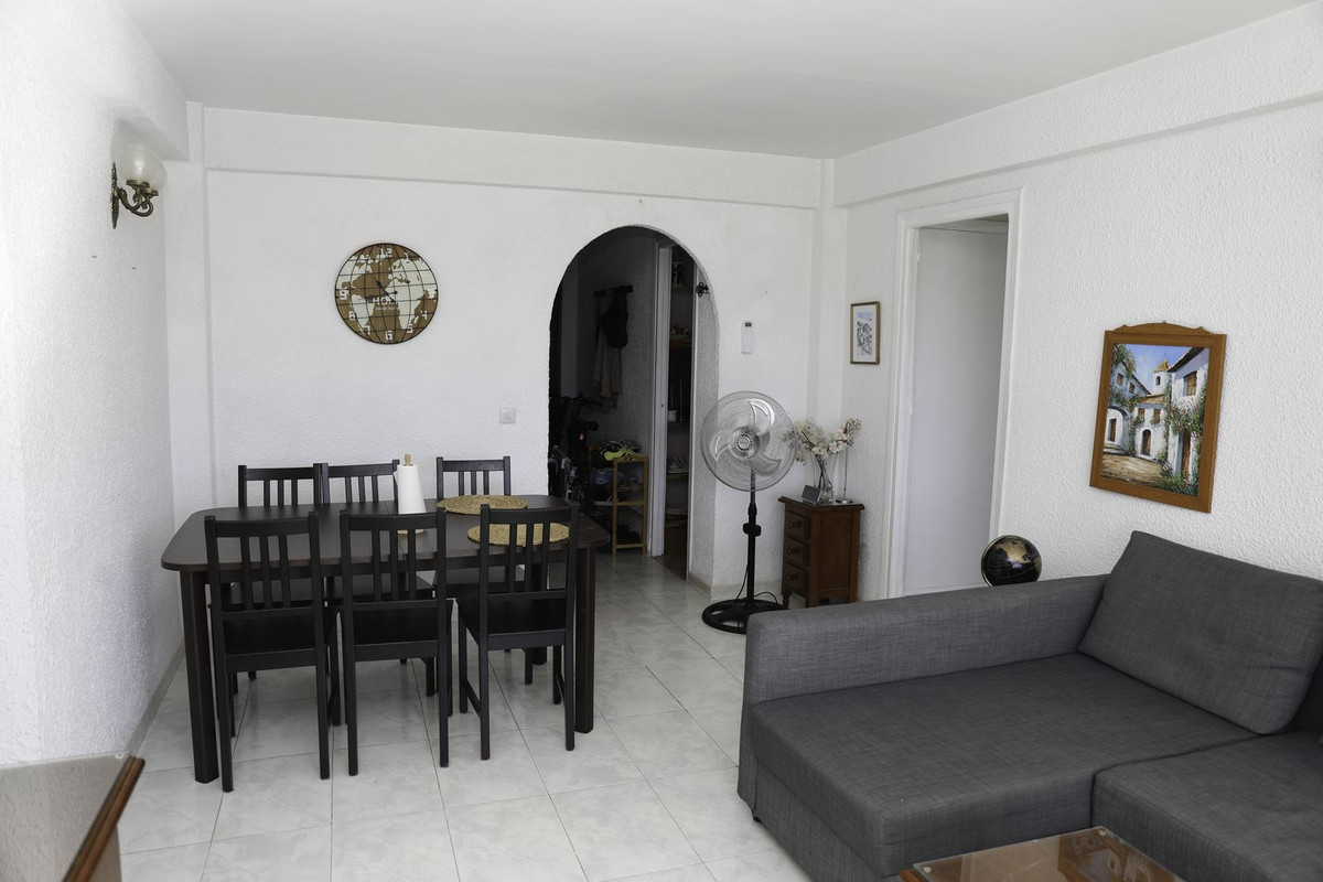 4 Bed Apartment for sale in Los Boliches Costa Del Sol, Málaga, Spain