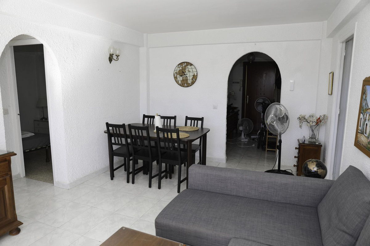 4 Bed Apartment for sale in Los Boliches Costa Del Sol, Málaga, Spain