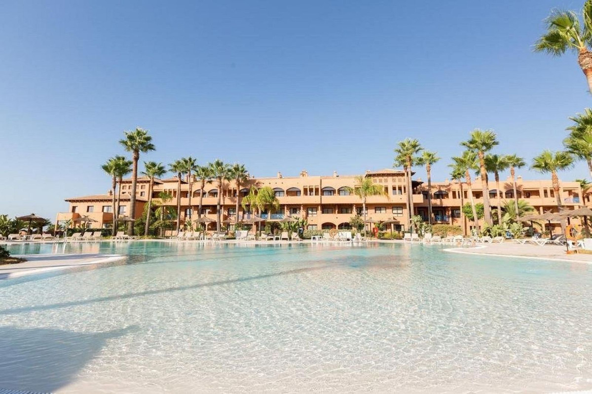 Se vende Apartamento Planta Media de 2 dormitorios en Costa Del Sol, Málaga, España
