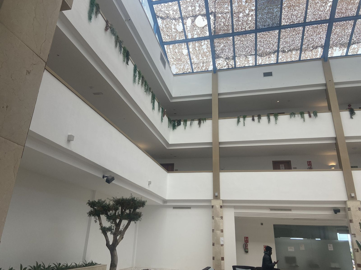 Se vende Apartamento Planta Media de 2 dormitorios en Costa Del Sol, Málaga, España