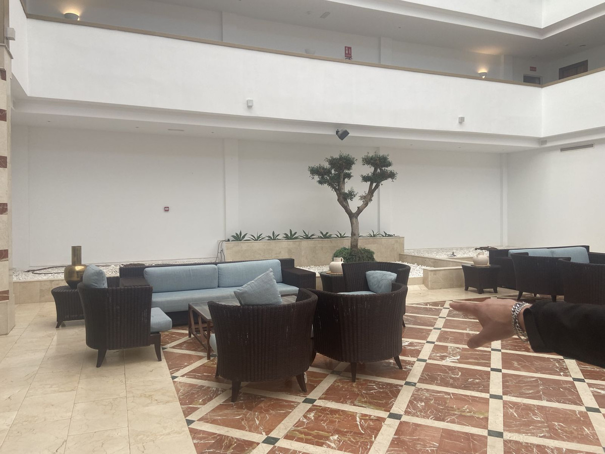 Se vende Apartamento Planta Media de 2 dormitorios en Costa Del Sol, Málaga, España