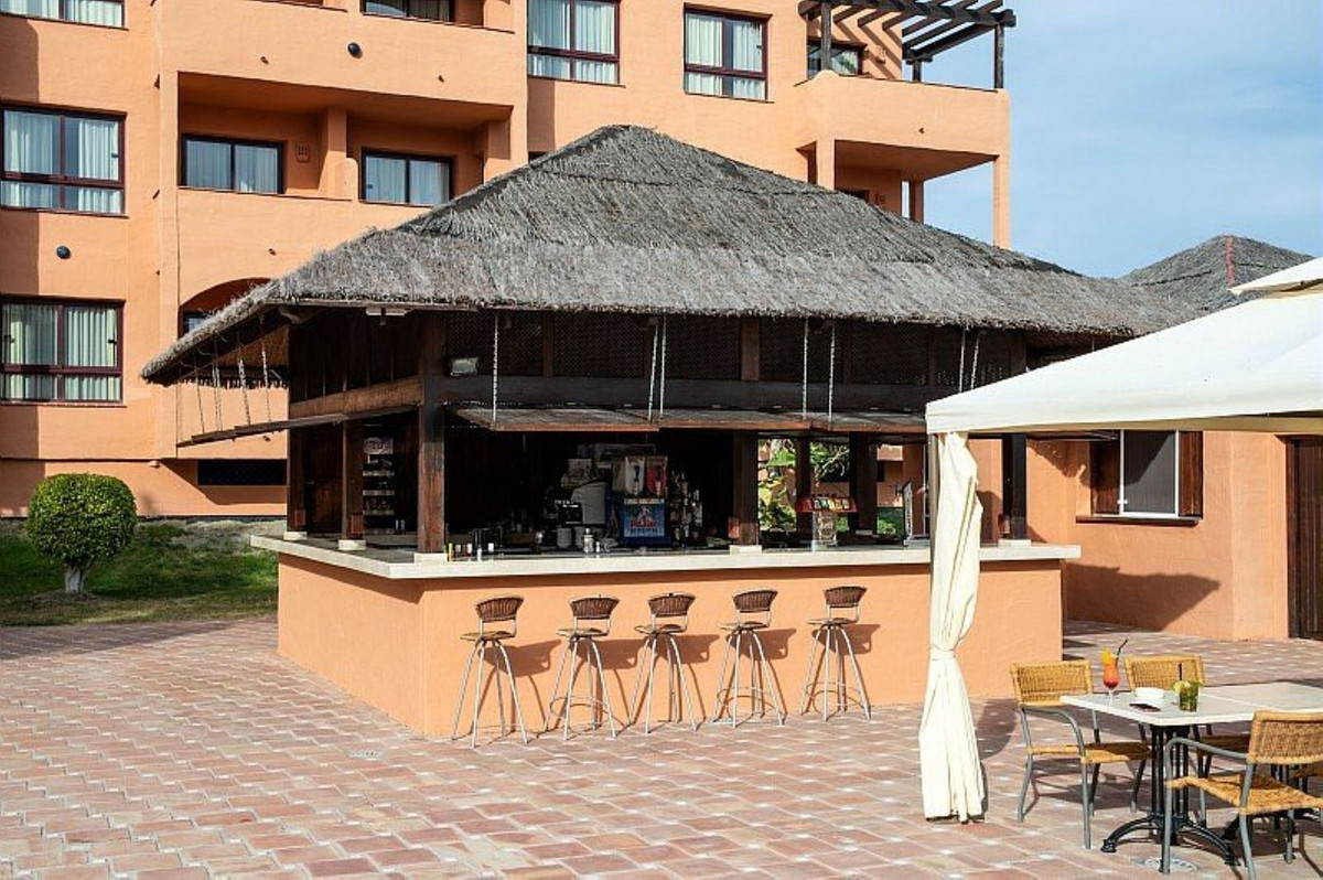Se vende Apartamento Planta Media de 2 dormitorios en Costa Del Sol, Málaga, España