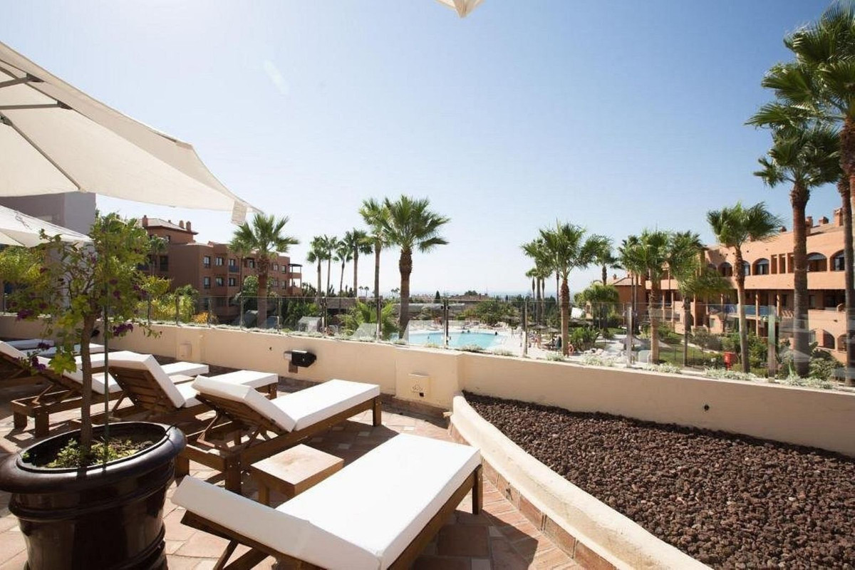Se vende Apartamento Planta Media de 2 dormitorios en Costa Del Sol, Málaga, España