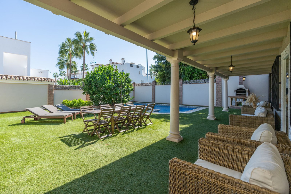 5 Bed Townhouse for sale in San Pedro De Alcántara Costa Del Sol, Málaga, Spain