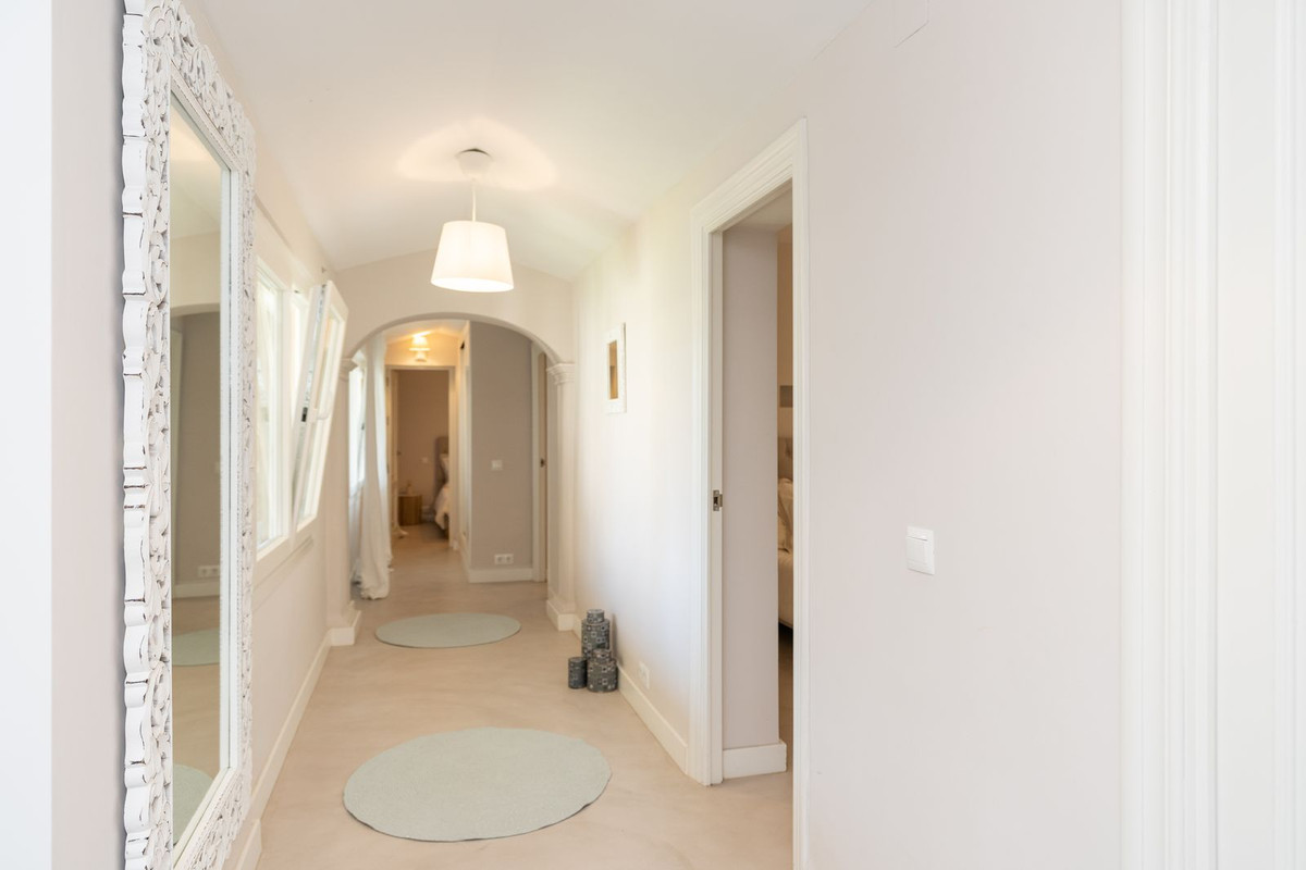 5 Bed Townhouse for sale in San Pedro De Alcántara Costa Del Sol, Málaga, Spain
