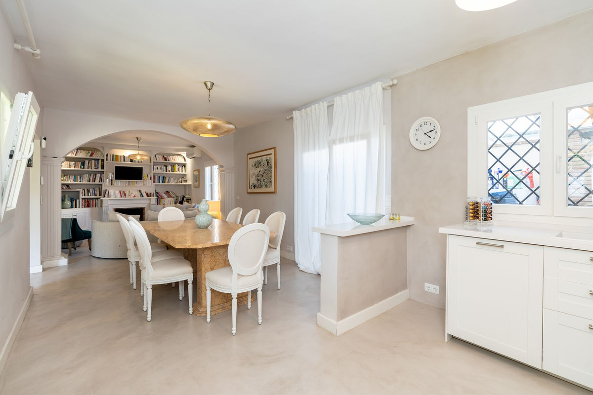 5 Bed Townhouse for sale in San Pedro De Alcántara Costa Del Sol, Málaga, Spain