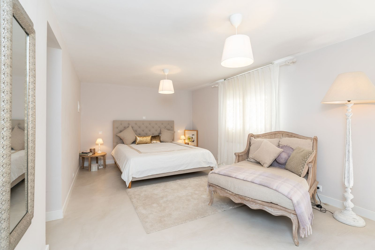 5 Bed Townhouse for sale in San Pedro De Alcántara Costa Del Sol, Málaga, Spain