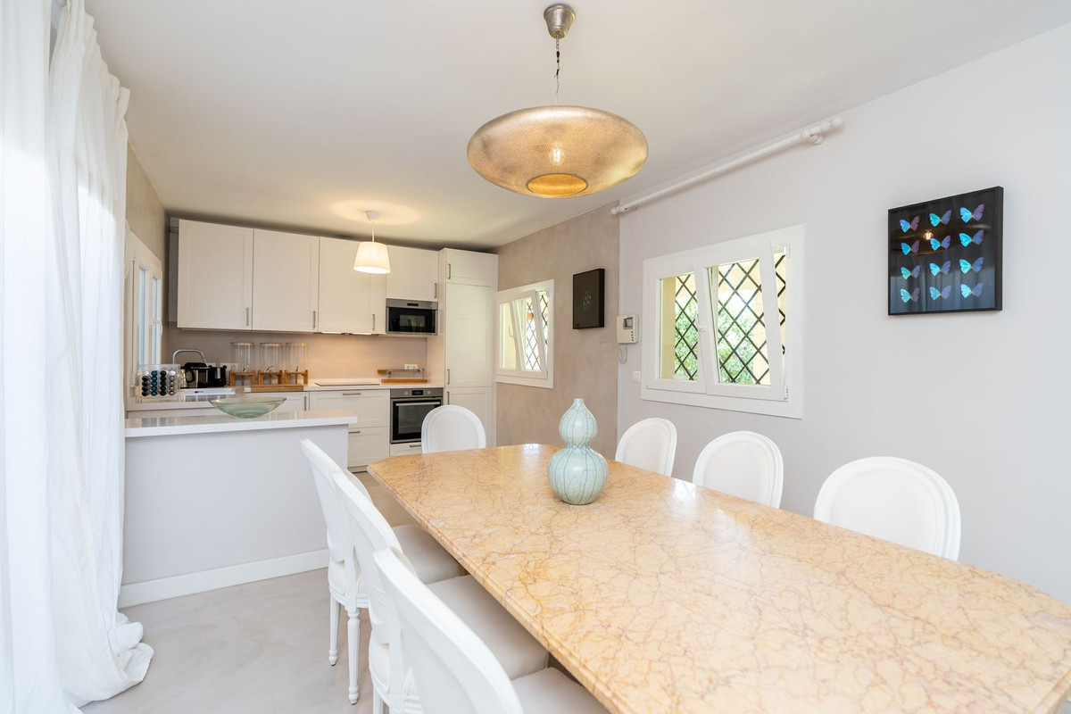 5 Bed Townhouse for sale in San Pedro De Alcántara Costa Del Sol, Málaga, Spain