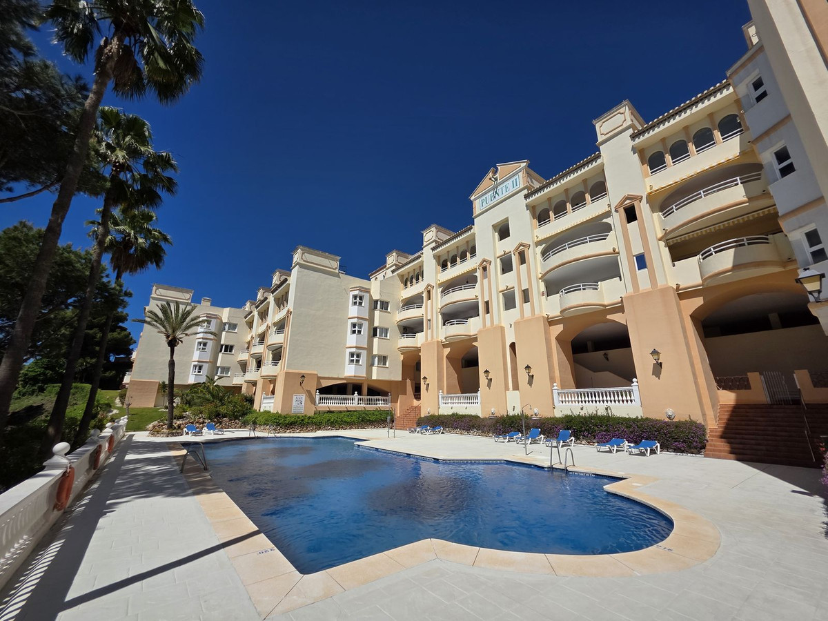 2 Bed Apartment for sale in Calahonda Costa Del Sol, Málaga, Spain