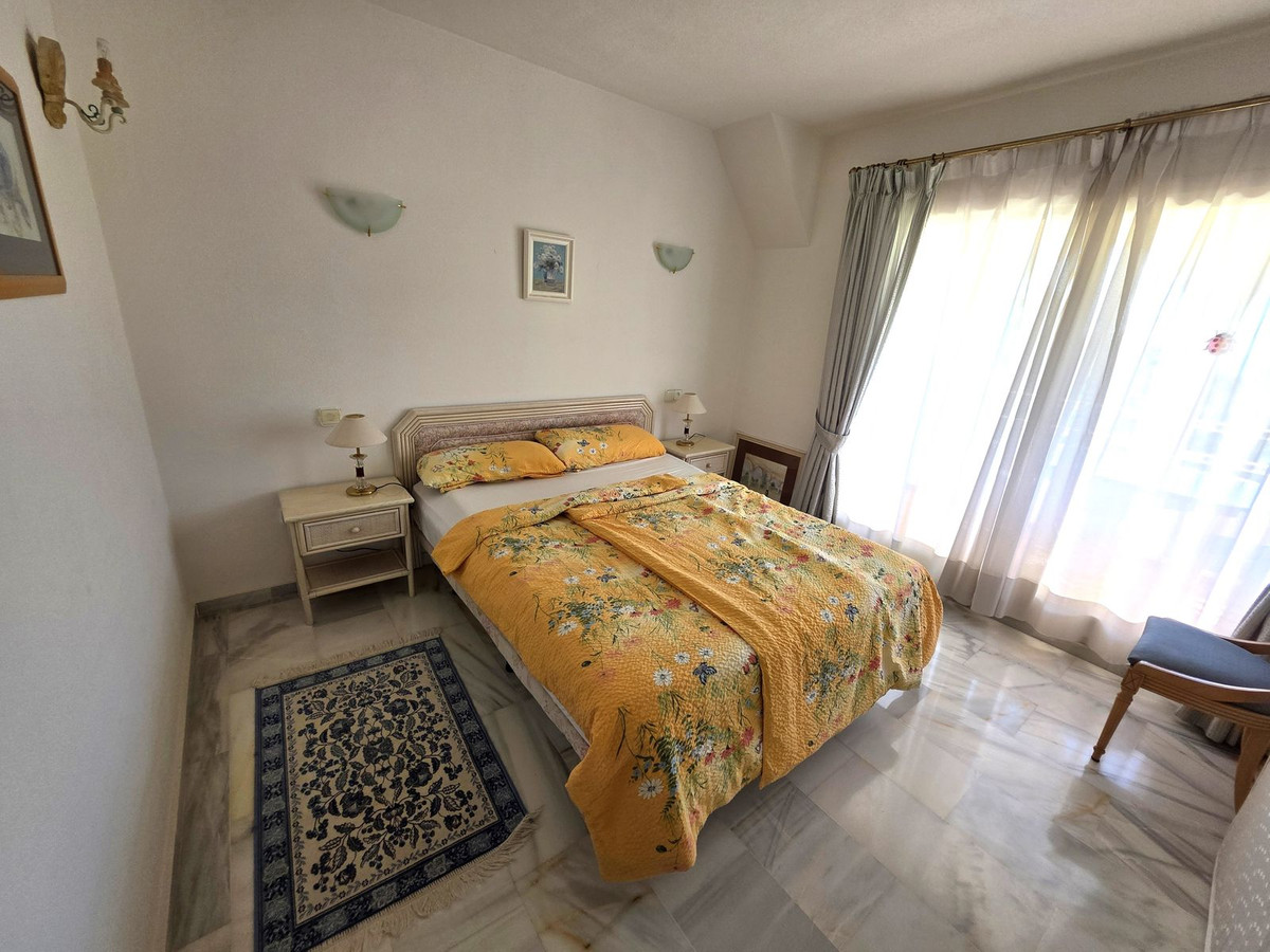 2 Bed Apartment for sale in Calahonda Costa Del Sol, Málaga, Spain