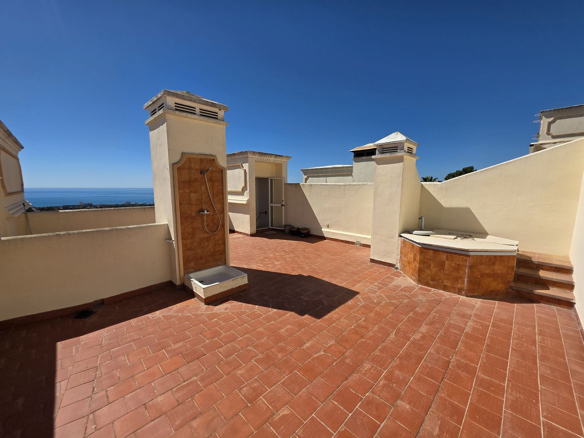 2 Bed Apartment for sale in Calahonda Costa Del Sol, Málaga, Spain
