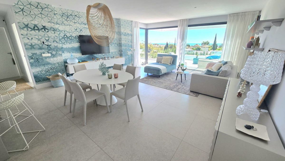 2 Bed Apartment for sale in Benahavís Costa Del Sol, Málaga, Spain
