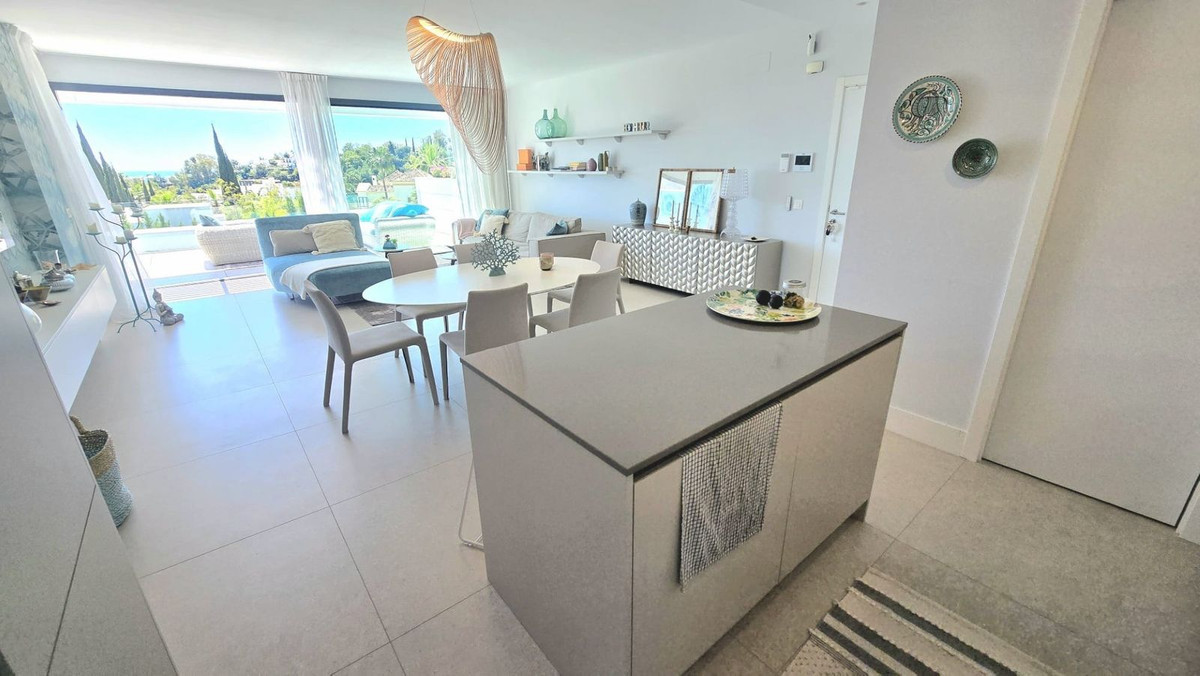 2 Bed Apartment for sale in Benahavís Costa Del Sol, Málaga, Spain