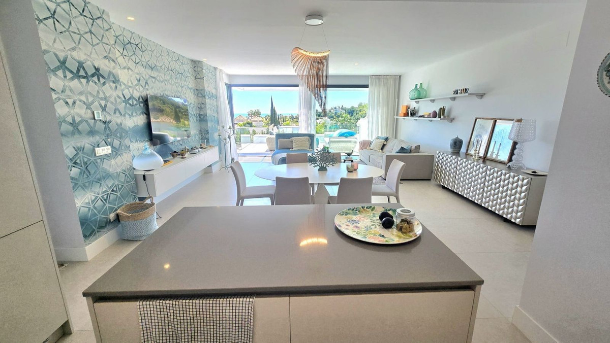 2 Bed Apartment for sale in Benahavís Costa Del Sol, Málaga, Spain
