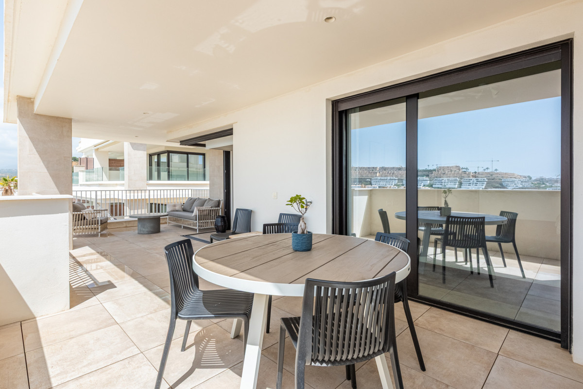 4 Bed Apartment for sale in La Cala De Mijas Costa Del Sol, Málaga, Spain