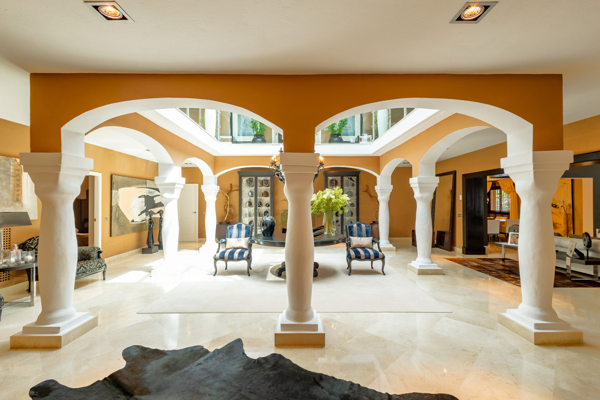 4 Bed Townhouse for sale in Los Monteros Costa Del Sol, Málaga, Spain
