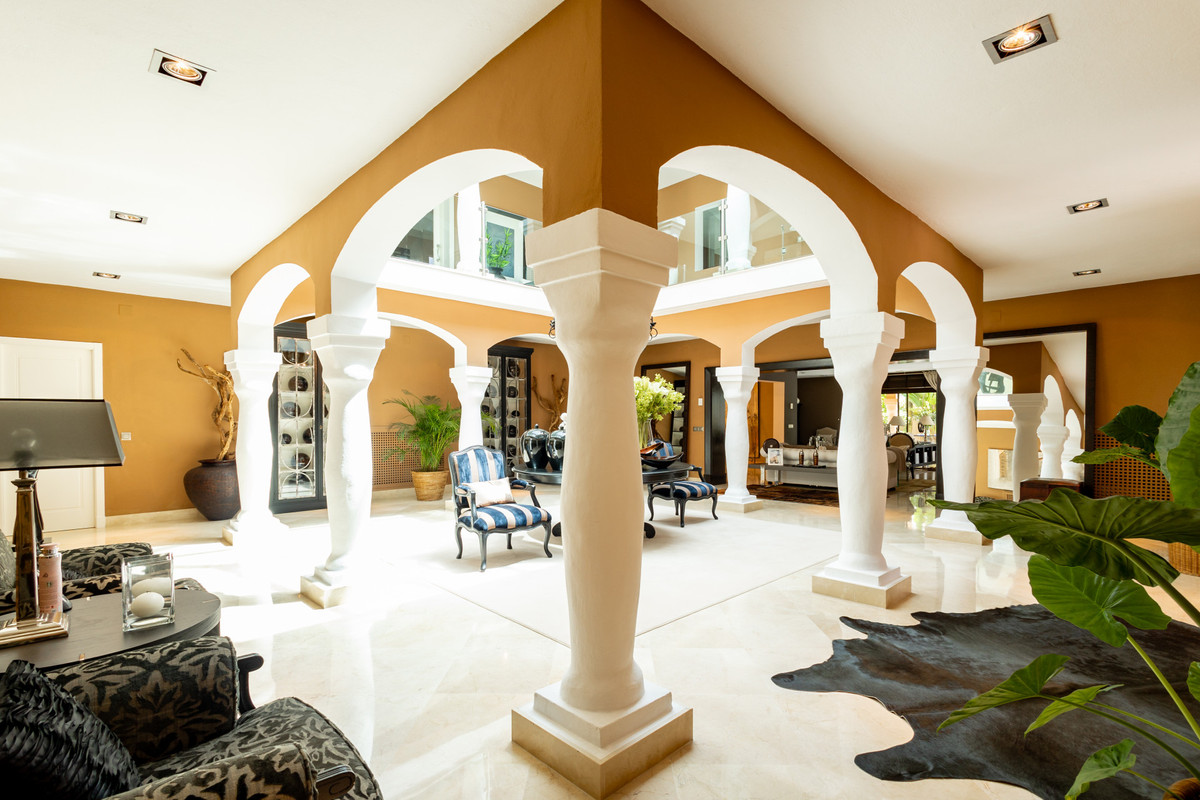 4 Bed Townhouse for sale in Los Monteros Costa Del Sol, Málaga, Spain