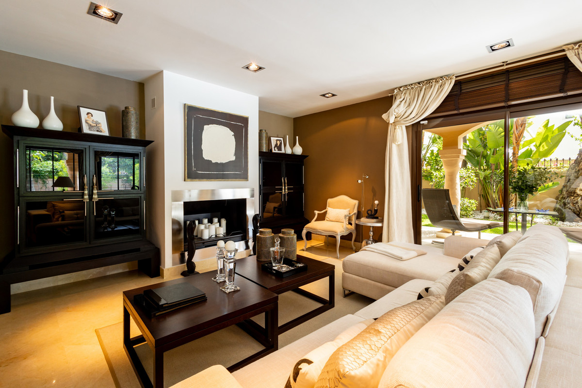 4 Bed Townhouse for sale in Los Monteros Costa Del Sol, Málaga, Spain