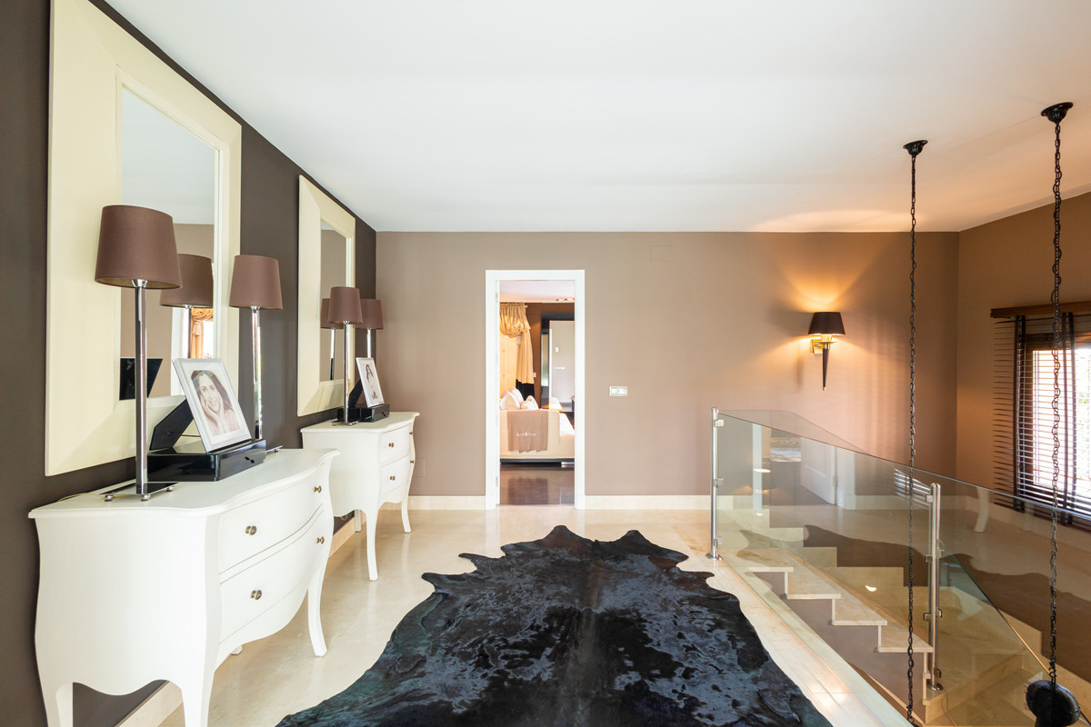 4 Bed Townhouse for sale in Los Monteros Costa Del Sol, Málaga, Spain