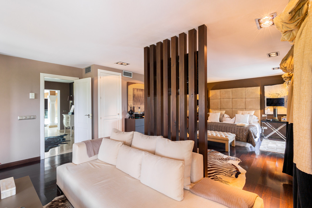 4 Bed Townhouse for sale in Los Monteros Costa Del Sol, Málaga, Spain