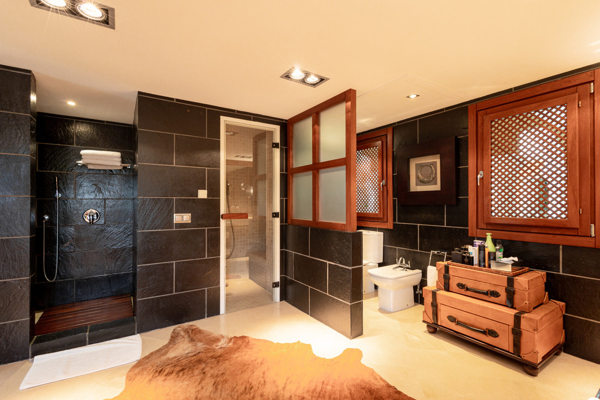 4 Bed Townhouse for sale in Los Monteros Costa Del Sol, Málaga, Spain