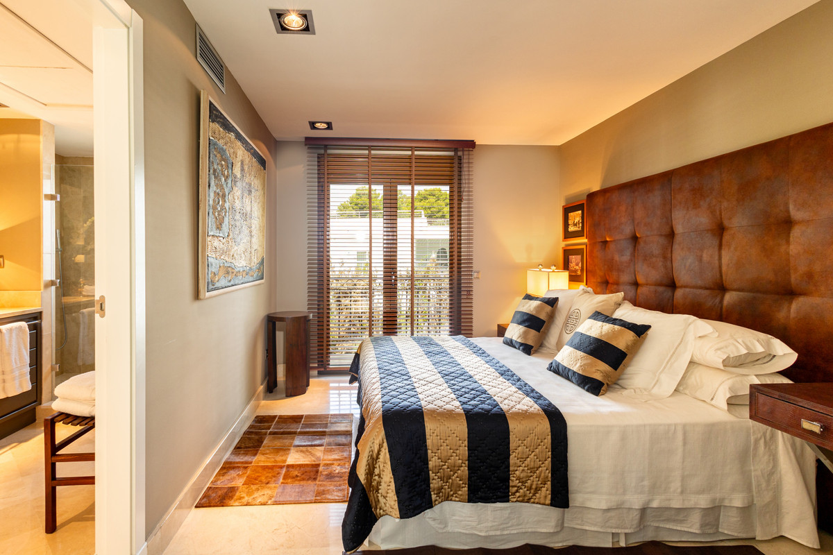 4 Bed Townhouse for sale in Los Monteros Costa Del Sol, Málaga, Spain