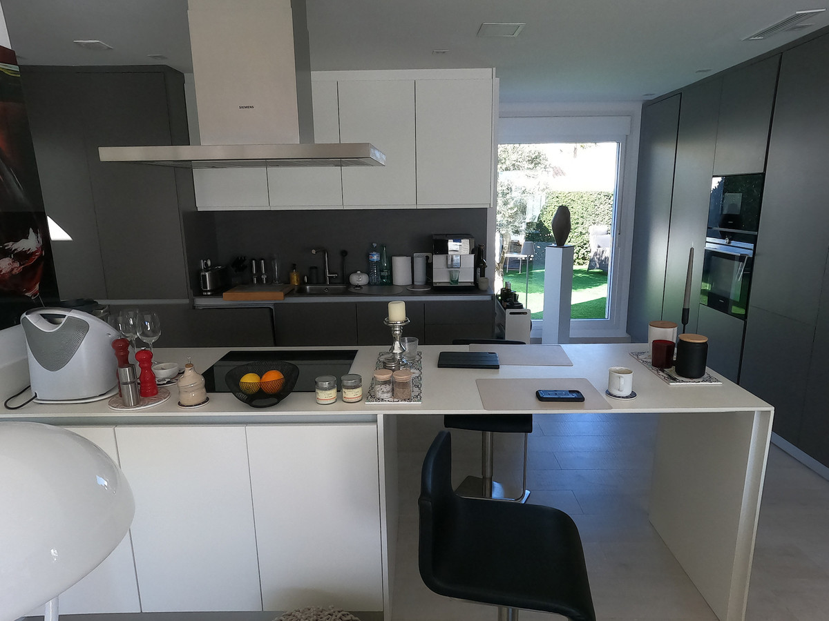 Se vende Villa - Chalet de 3 dormitorios en Costa Blanca, Alicante, España