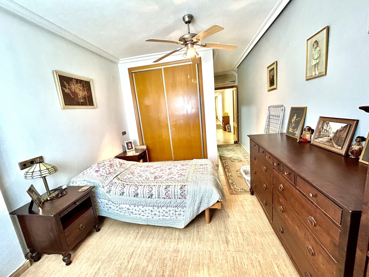 Se vende Apartamento en Planta Última de 4 dormitorios en Costa Blanca, Alicante, España