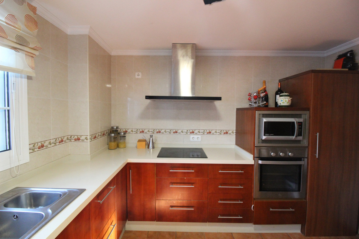 4 Bed Townhouse for sale in Guadalmina Alta Costa Del Sol, Málaga, Spain