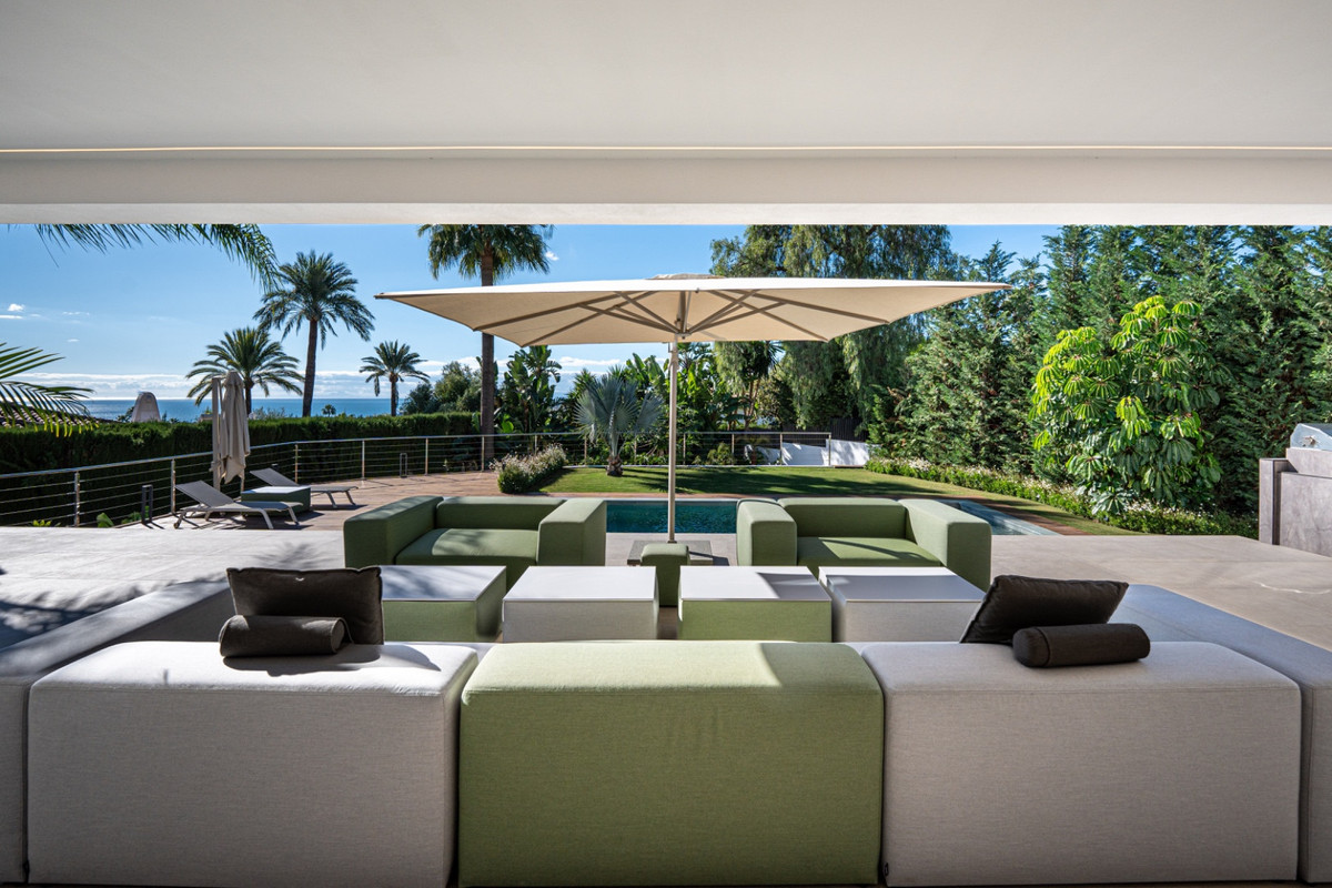 Se vende Villa - Chalet de 5 dormitorios en Costa Del Sol, Málaga, España