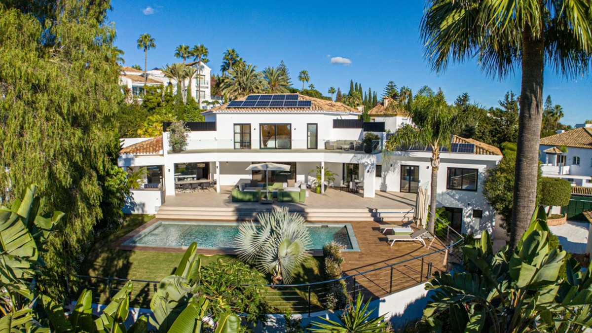 Se vende Villa - Chalet de 5 dormitorios en Costa Del Sol, Málaga, España