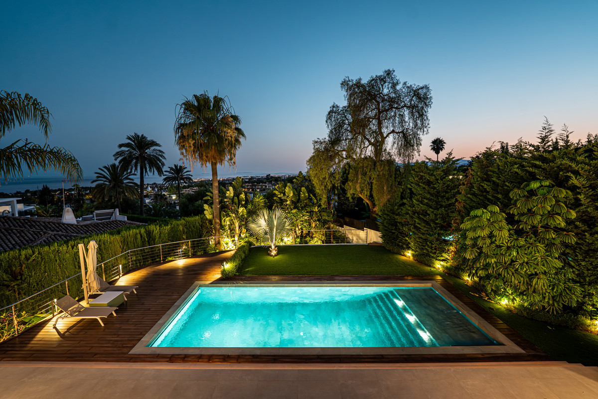 Se vende Villa - Chalet de 5 dormitorios en Costa Del Sol, Málaga, España
