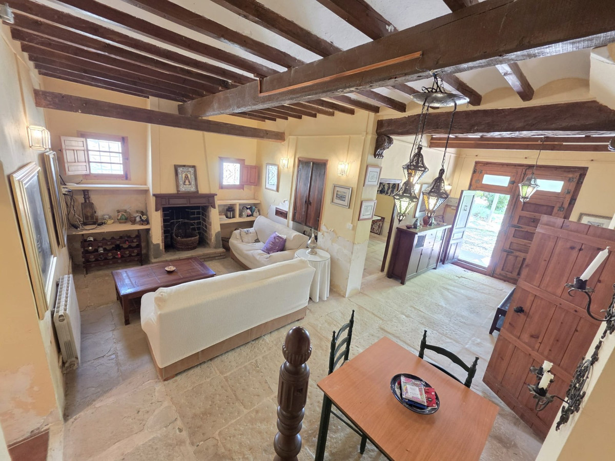 5 Bed Townhouse for sale in Monóvar Costa Blanca, Alicante, Spain