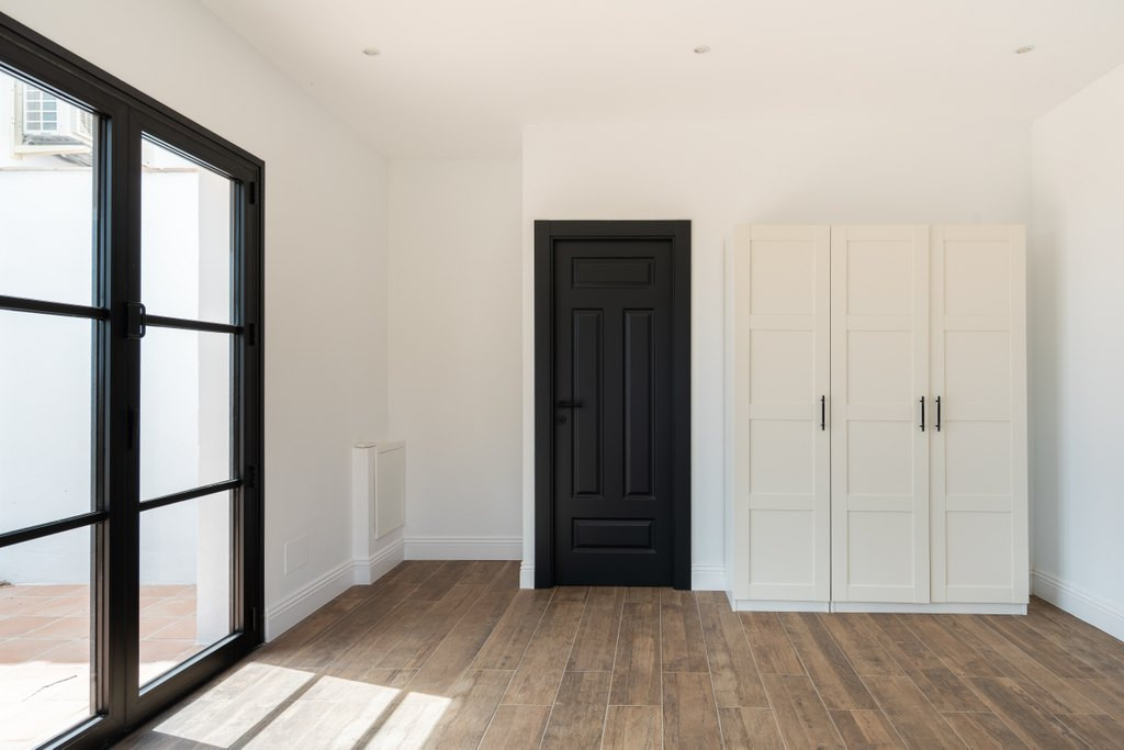 5 Bed Townhouse for sale in Casares Costa Del Sol, Málaga, Spain
