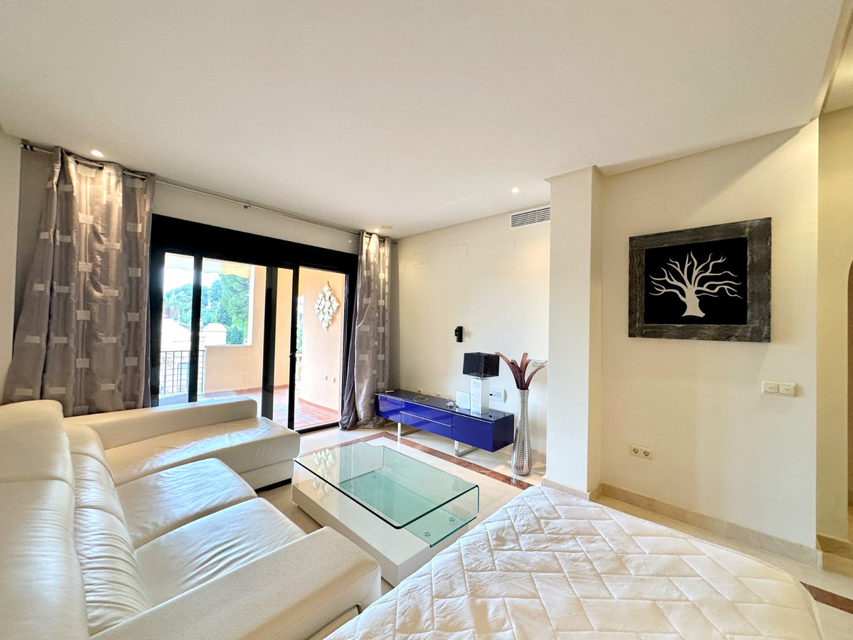 2 Bed Apartment for sale in Puerto Banús Costa Del Sol, Málaga, Spain