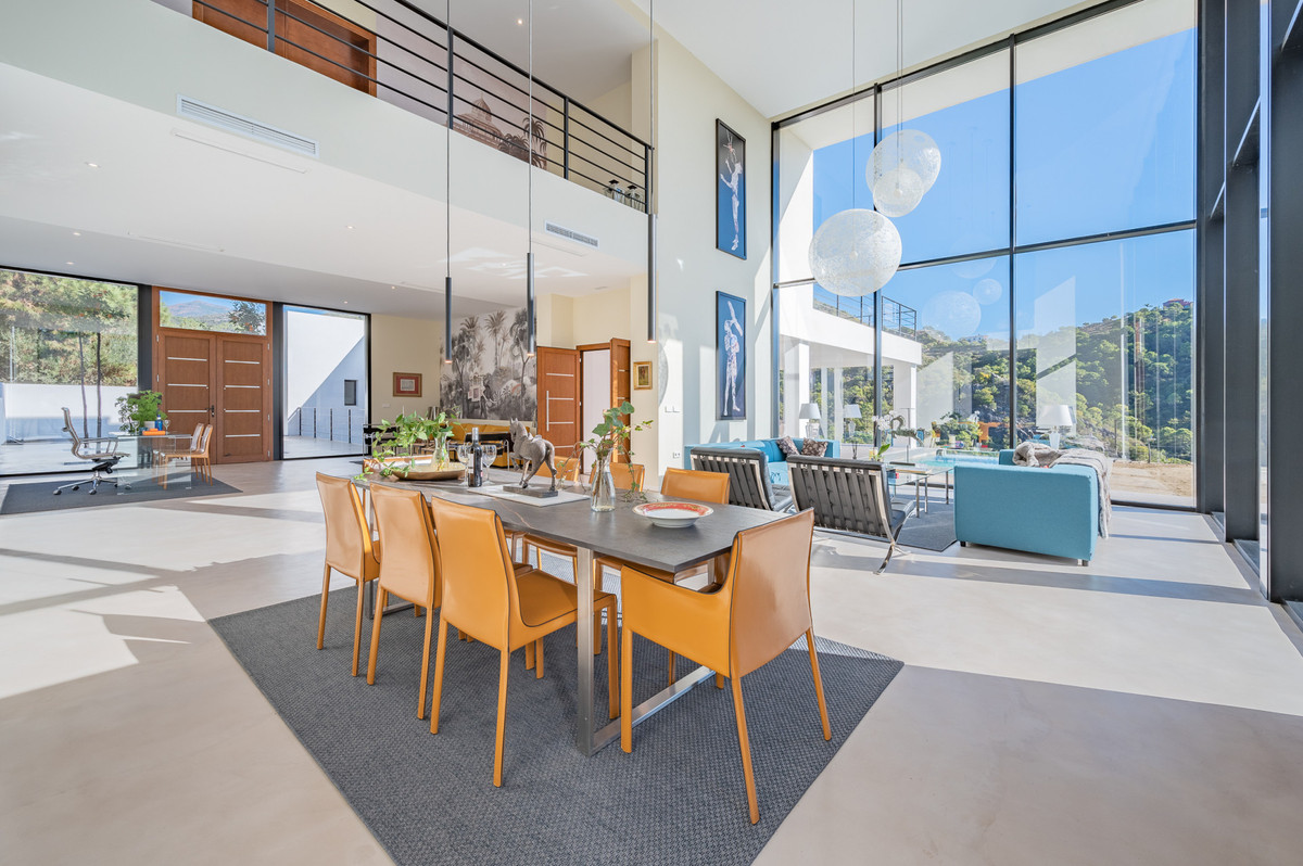 Se vende Villa - Chalet de 6 dormitorios en Costa Del Sol, Málaga, España