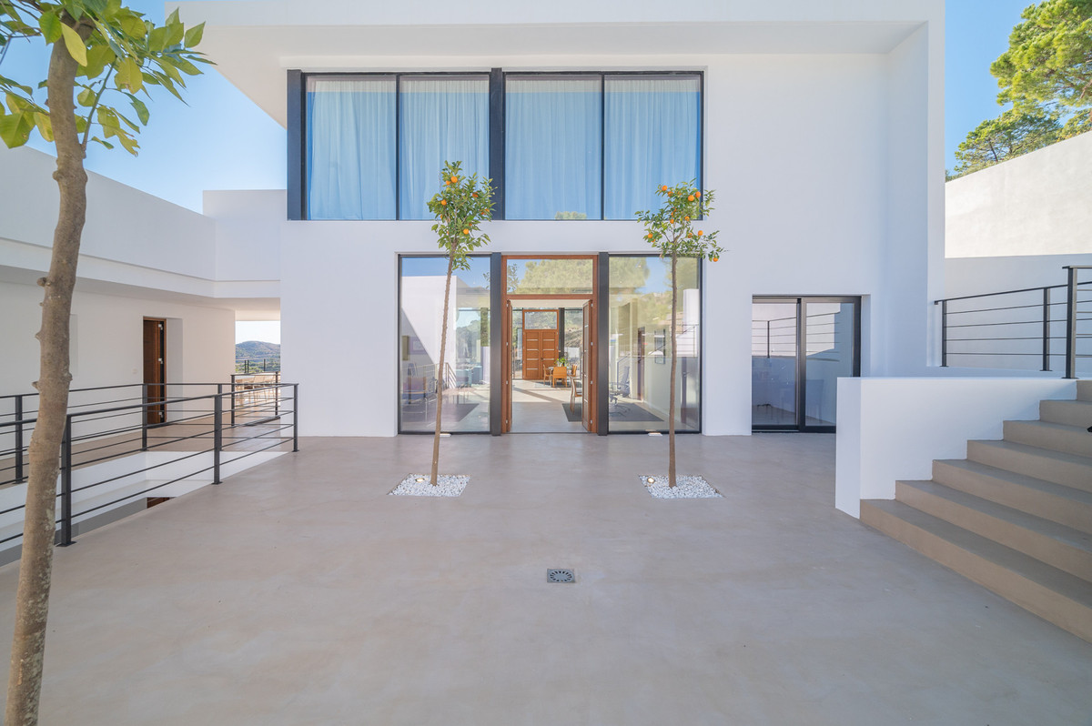 Se vende Villa - Chalet de 6 dormitorios en Costa Del Sol, Málaga, España