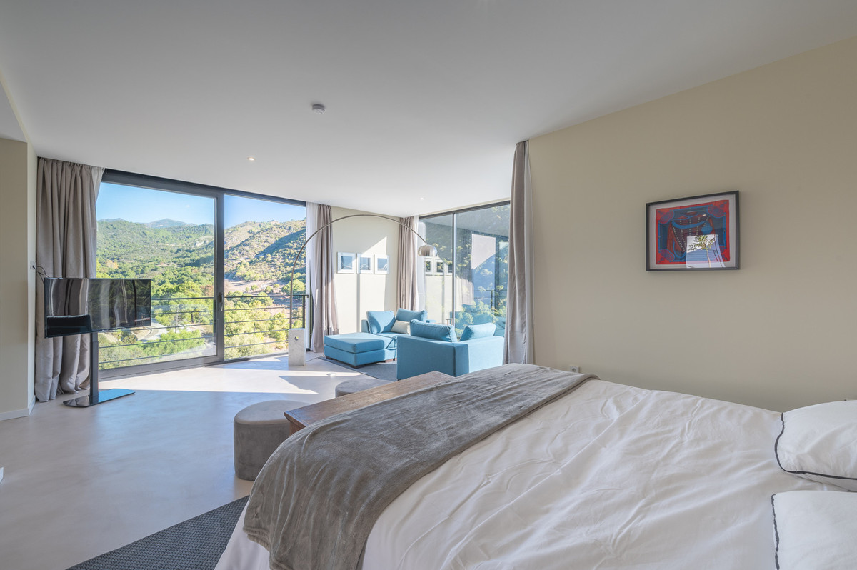 Se vende Villa - Chalet de 6 dormitorios en Costa Del Sol, Málaga, España