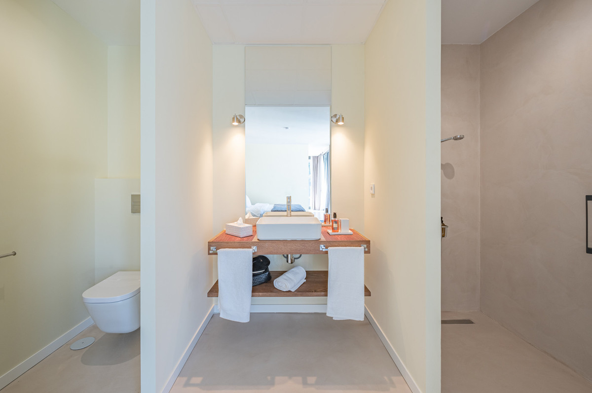 Se vende Villa - Chalet de 6 dormitorios en Costa Del Sol, Málaga, España