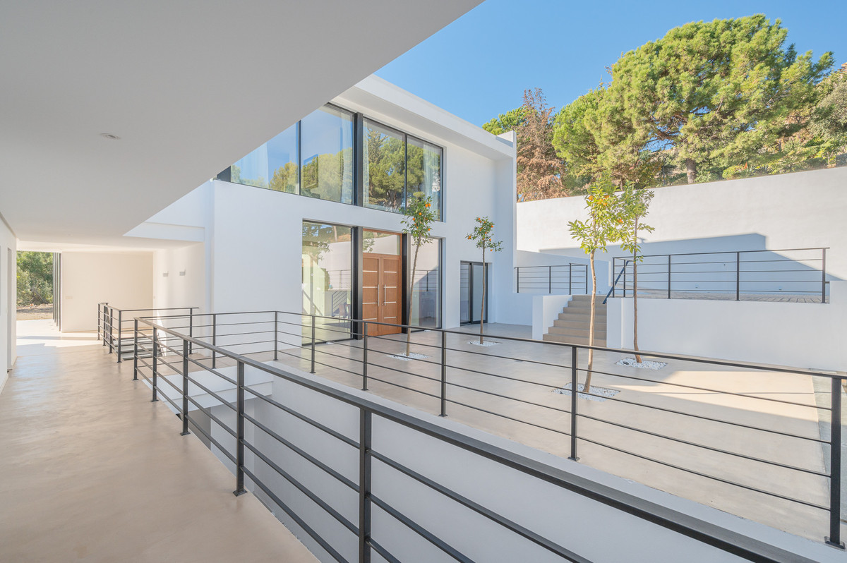 Se vende Villa - Chalet de 6 dormitorios en Costa Del Sol, Málaga, España