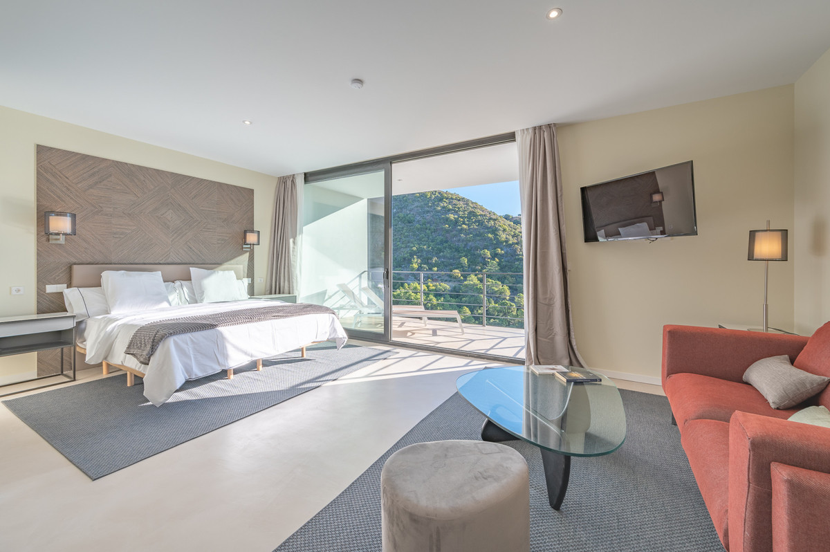 Se vende Villa - Chalet de 6 dormitorios en Costa Del Sol, Málaga, España
