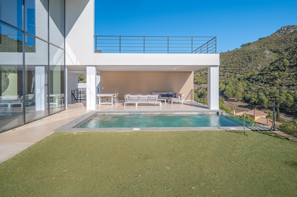 Se vende Villa - Chalet de 6 dormitorios en Costa Del Sol, Málaga, España