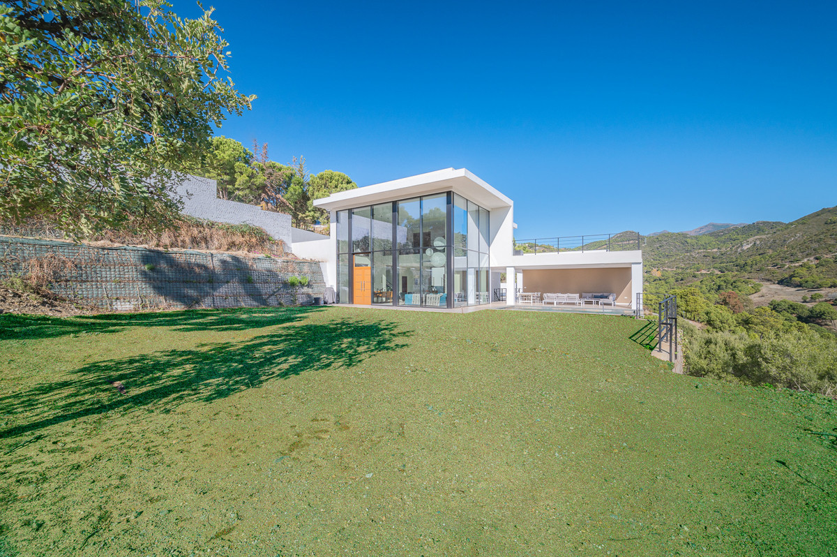 Se vende Villa - Chalet de 6 dormitorios en Costa Del Sol, Málaga, España