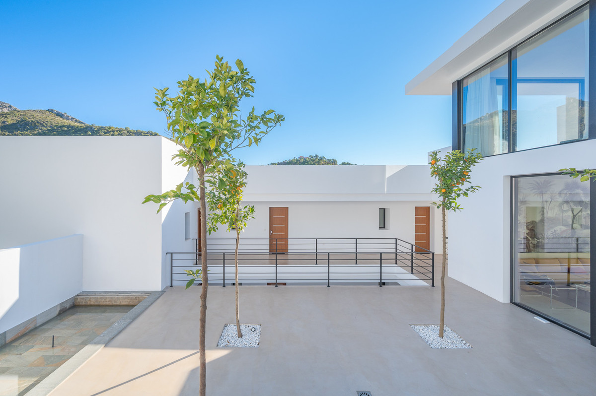 Se vende Villa - Chalet de 6 dormitorios en Costa Del Sol, Málaga, España