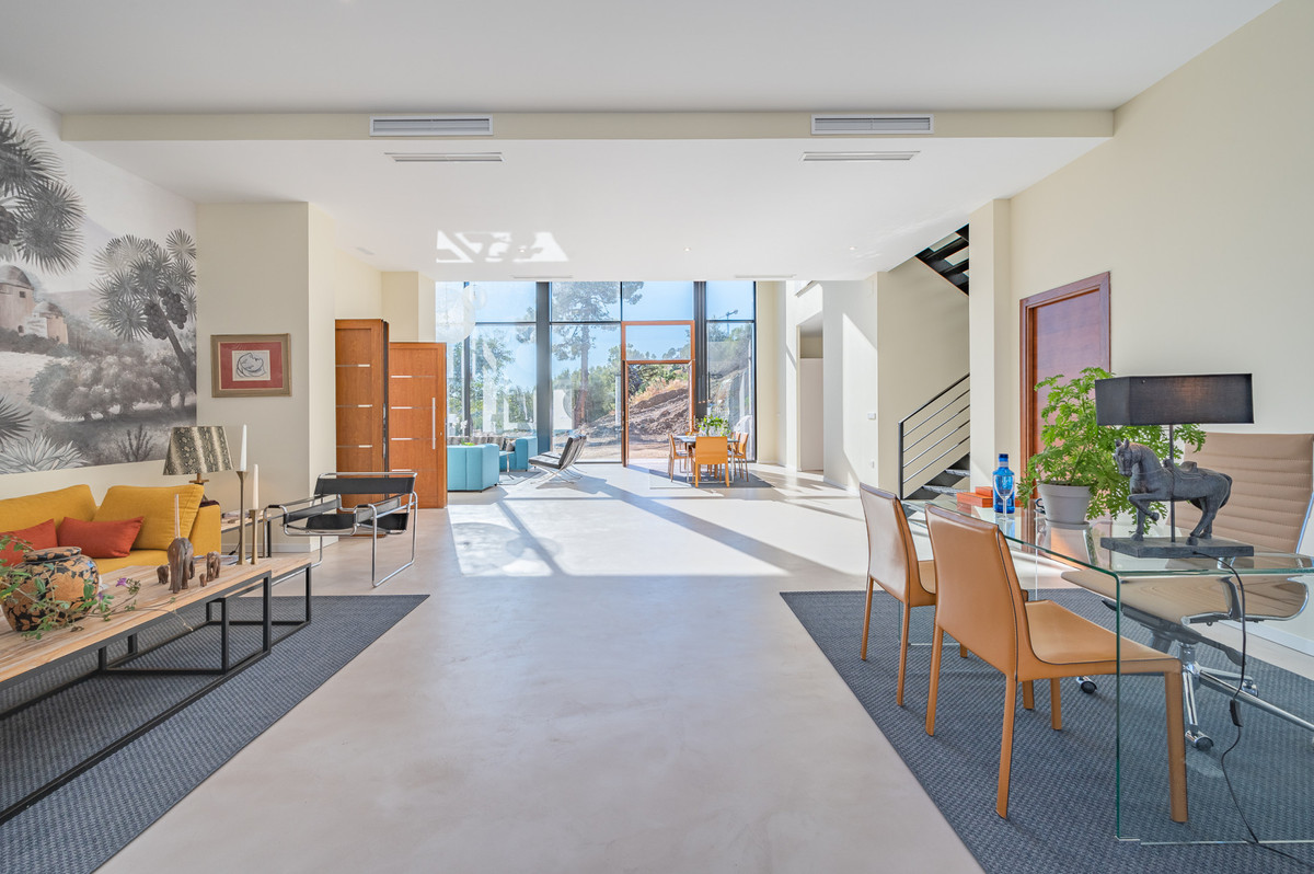 Se vende Villa - Chalet de 6 dormitorios en Costa Del Sol, Málaga, España