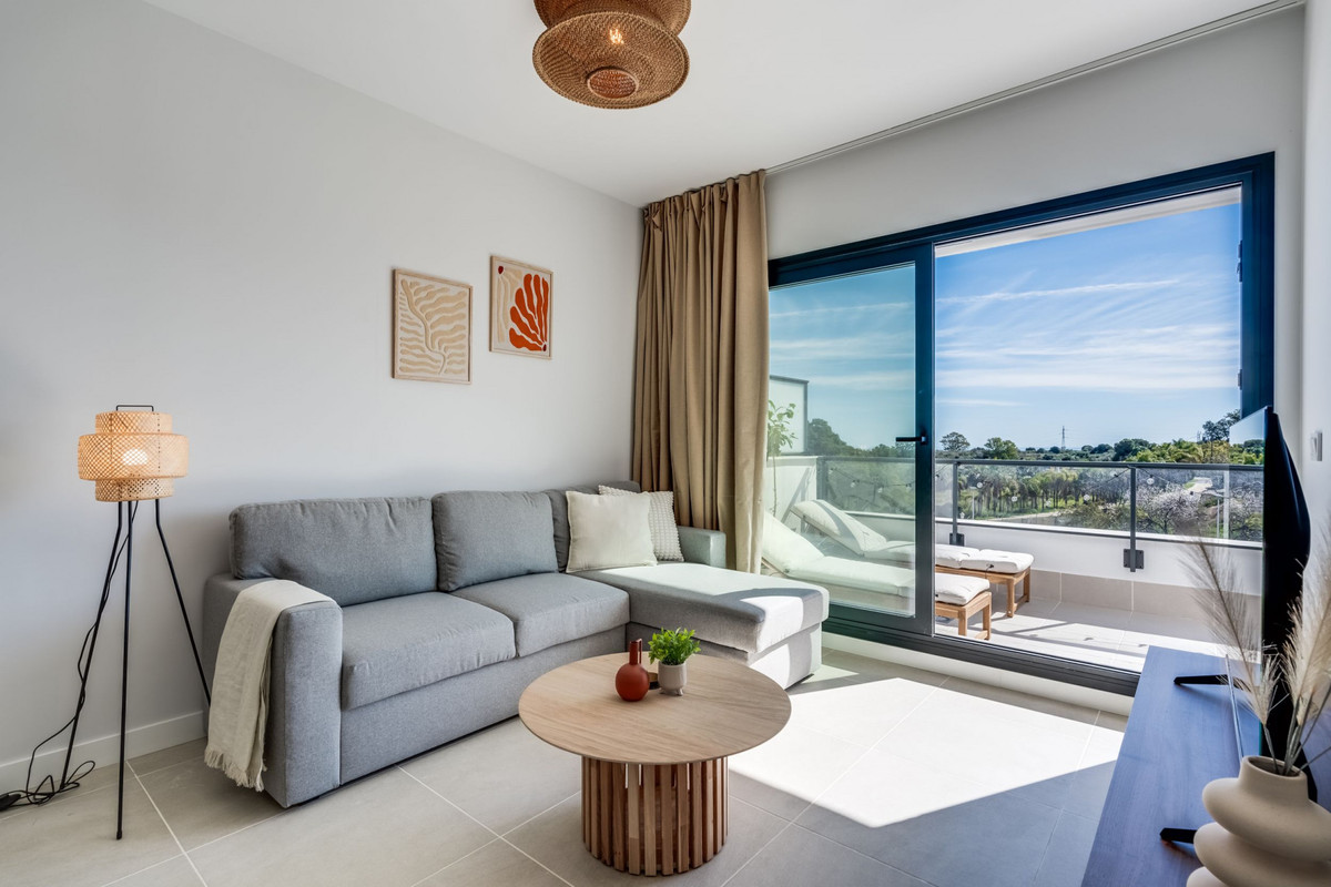 1 Bed Apartment for sale in Selwo Costa Del Sol, Málaga, Spain